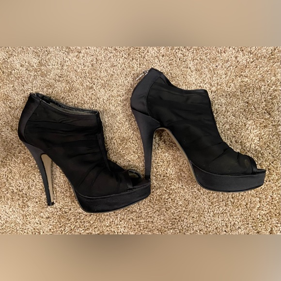 Chinese Laundry 'Hide and Seek' Black Chiffon Bootie 5”heel 8.5M Womens 6.5Men’s - Picture 11 of 15
